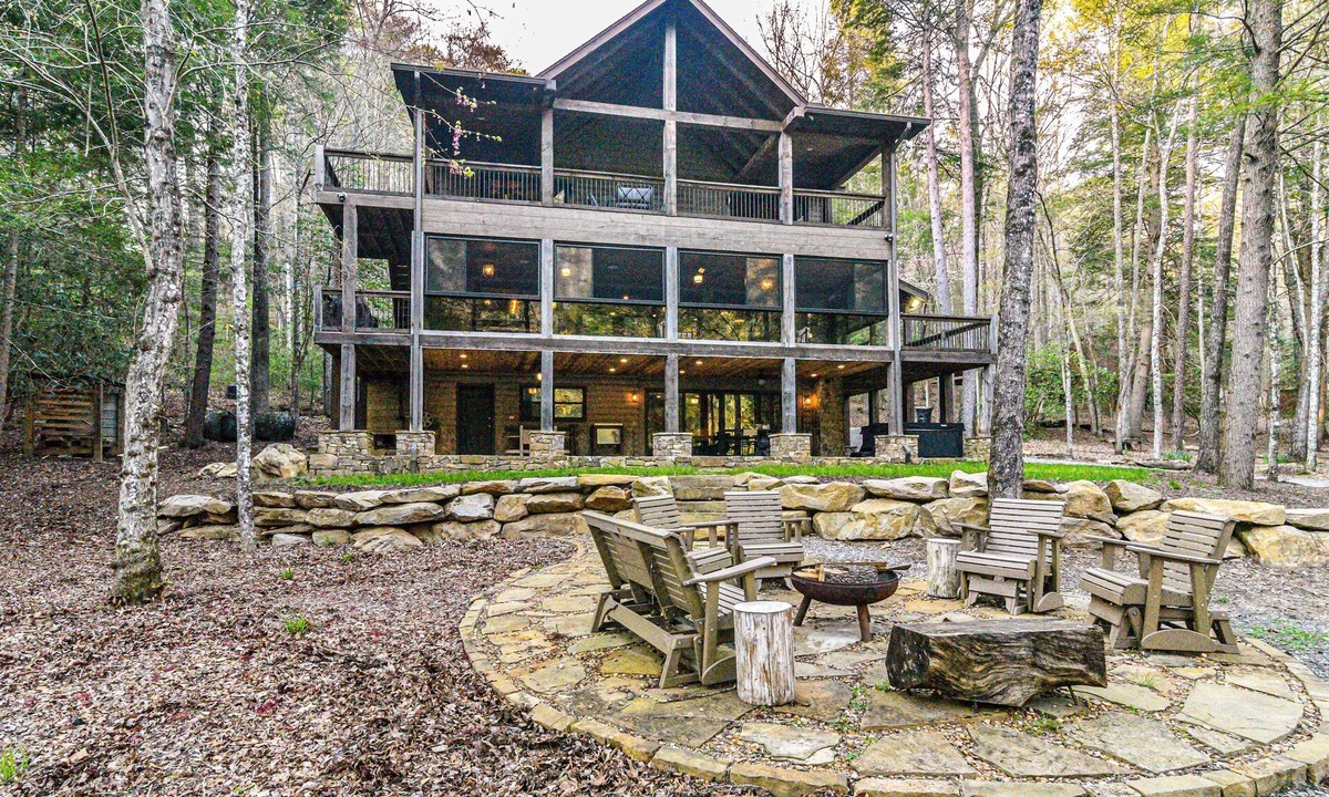 Blue Ridge House | Last Min Special - June 13-20 -The Toccoa River - Aska Adventure Area