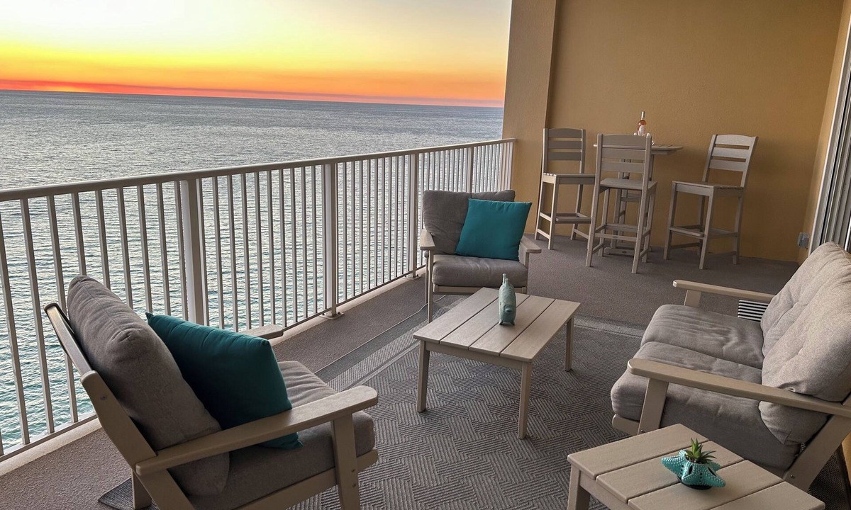 West Panama City Beach Condo | Luxury Ocean Front 22nd Floor. HUGE Balcony, Amazing Views. FREE Beach Service!