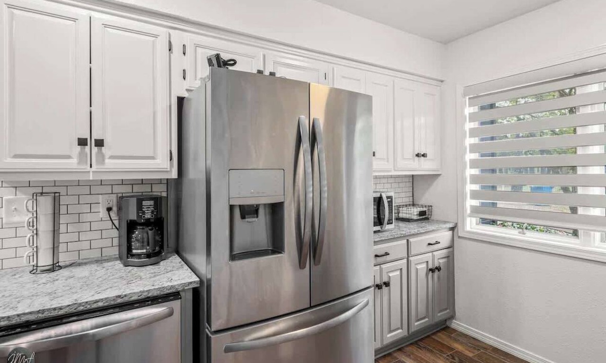 Bella Vista Condo | Modern 2BR Townhouse - Near Bike Trails & Golf