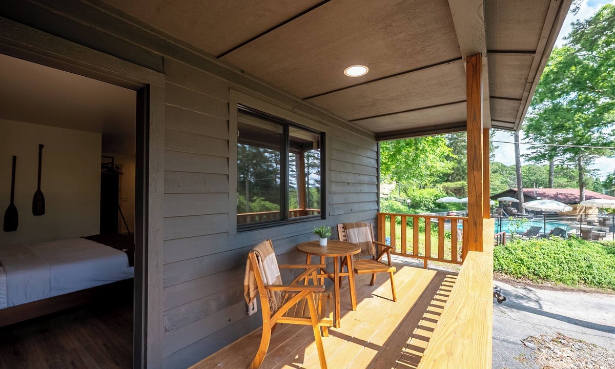 Eureka Springs Hotel | Modern Rustic Designed Suite