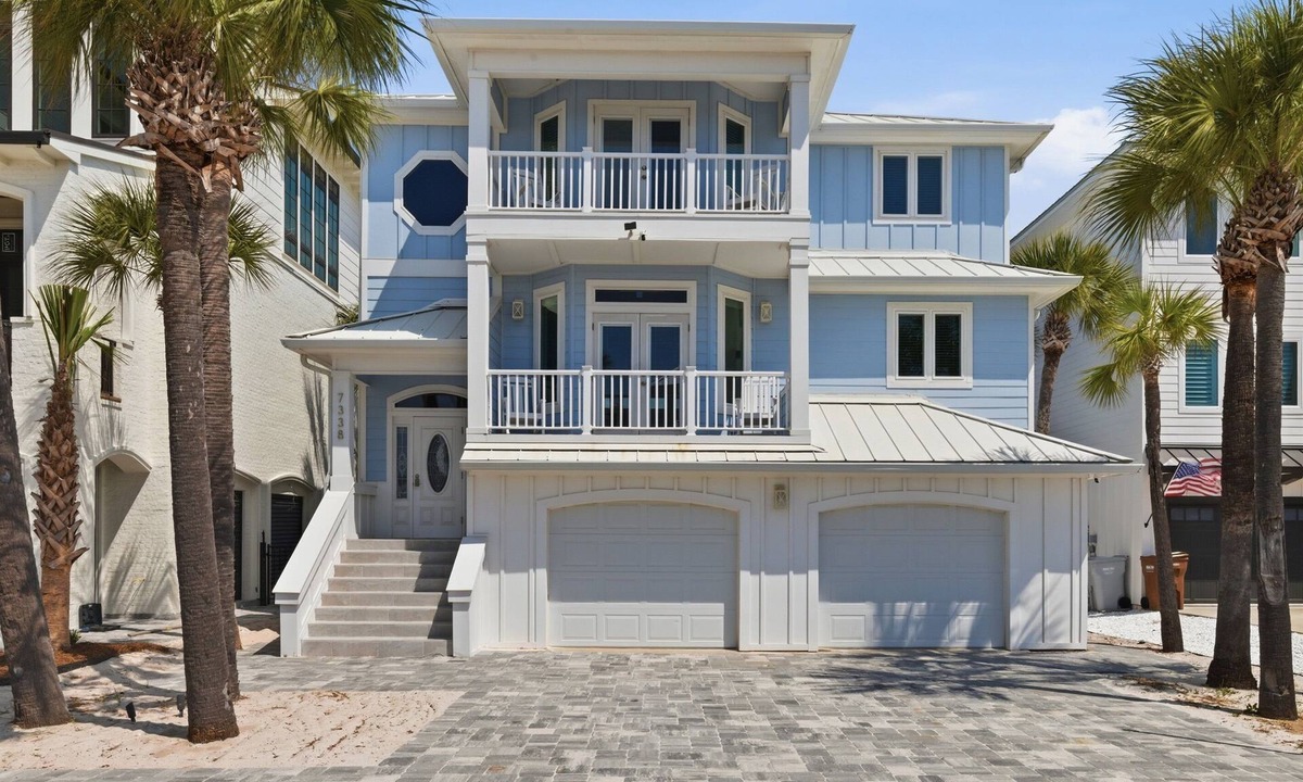Navarre Beach House | Navarre Beach Southside bring your boat and jet skis huge private pier