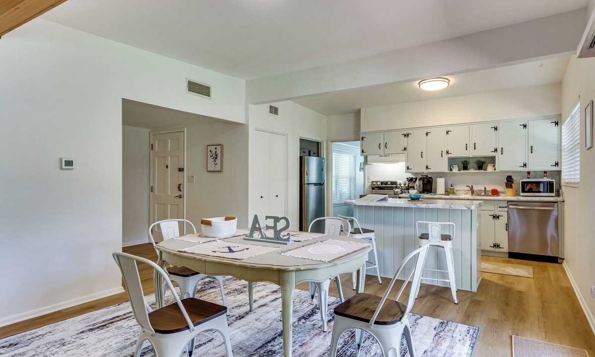 Ono Island House | Near Beach, Navy Museum - Family Hub w/Game Room