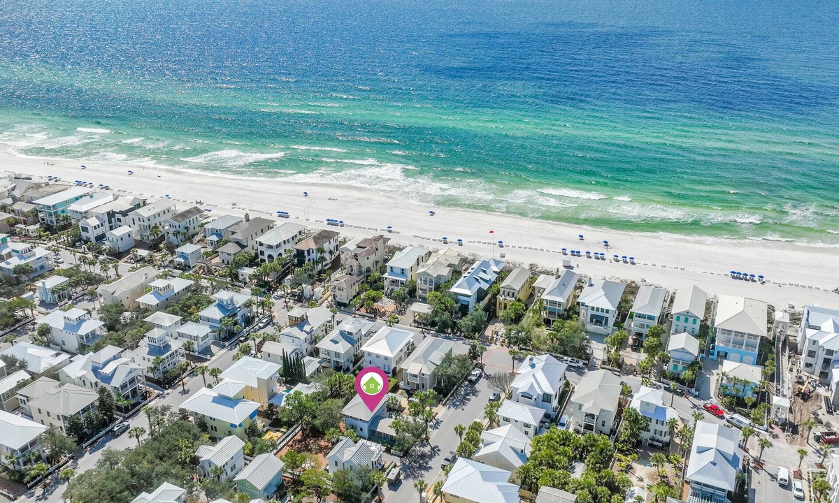 Sunnyside Cottage | New 10% weekly discount, Carillon cottage 150' to dune walkover.n3 pools, bikes
