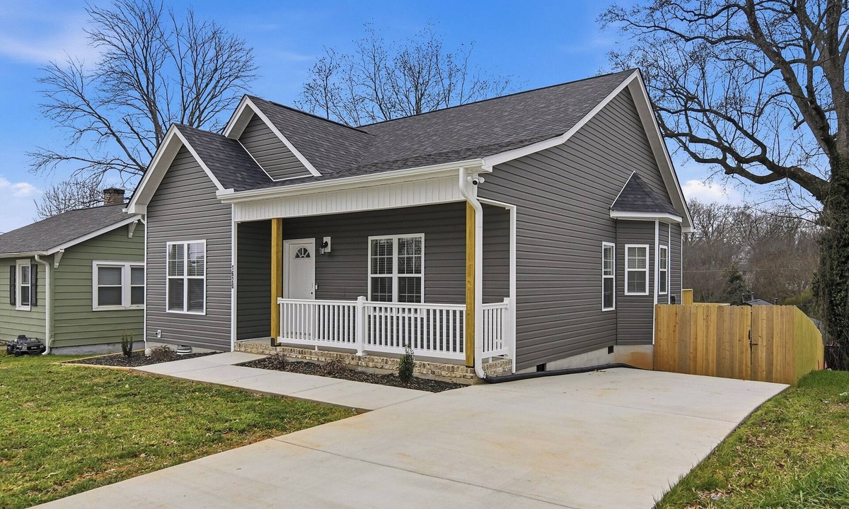 Winston - Salem House | New Build Clean Modern Sleep Luxuriously 4 min from Wake Forest University