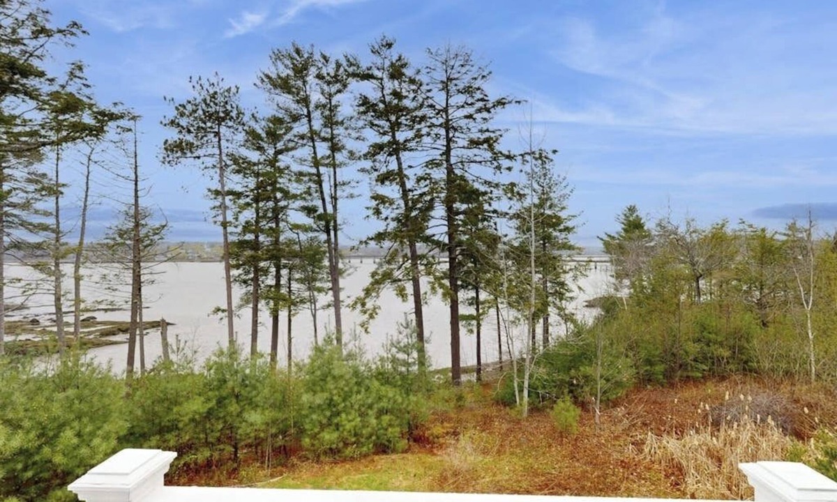 Edgecomb House | New Riverfront Condo in Sheepscot Harbour - Walk to Famed Seafood Eatery