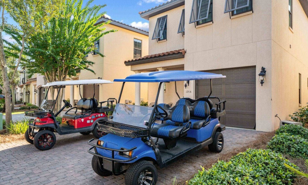 Villa Lago House | NEW! Upscale 4BR/BA Villa Lago! 2 Golf Carts, Sandestin Resort, & 3 Pools!