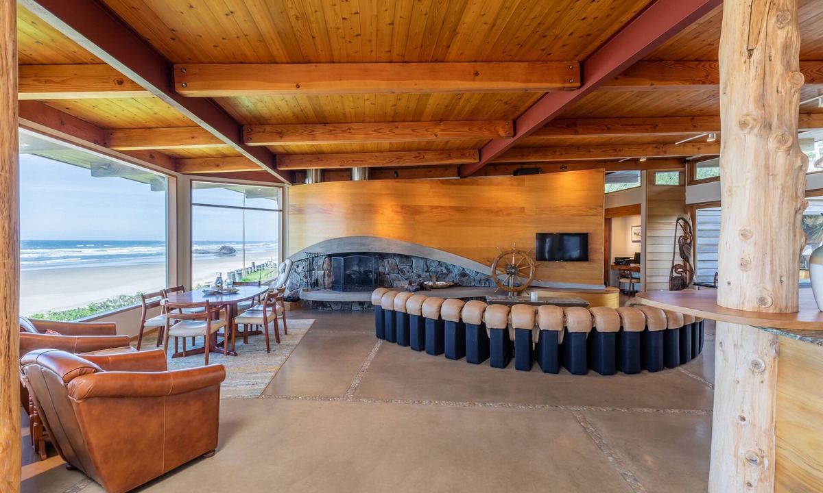 Arch Cape House | Oceanside Escape An Oceanfront Gathering Place