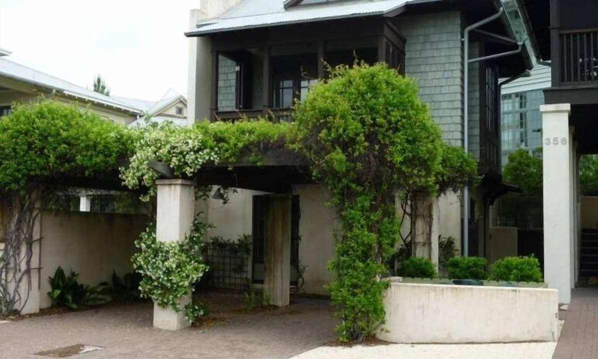 Rosemary Beach Cottage | Only Full 2 BR/2 BA Carriage House in Rosemary