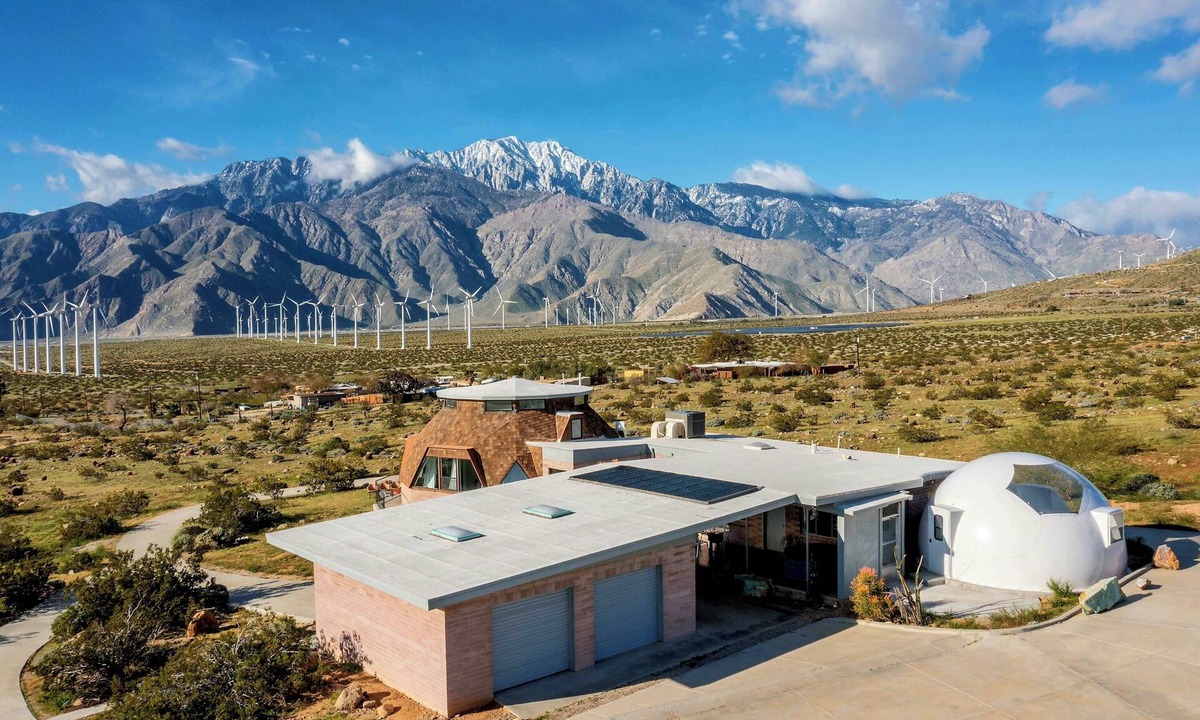 Desert Hot Springs House | Palm Springs Retreat Entire Large Private House with Dome and Views 3-bdrms