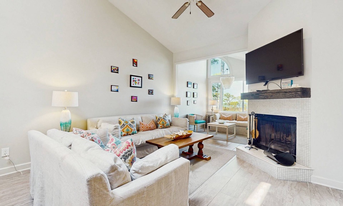 Sandestin Condo | Perfectly located home with golf cart, open layout, smart TVs, W/D, & pools