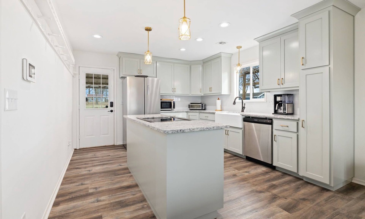 Lincoln House | Pet-Friendly Farm Stay in Northwest Arkansas
