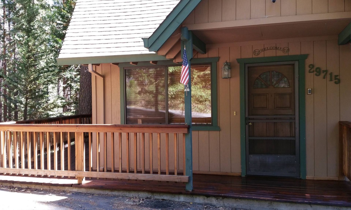Cold Springs Cabin | Pinecrestarearentals #8 Comfy Cabin Summer 3rd night free. Just Book 2nights.