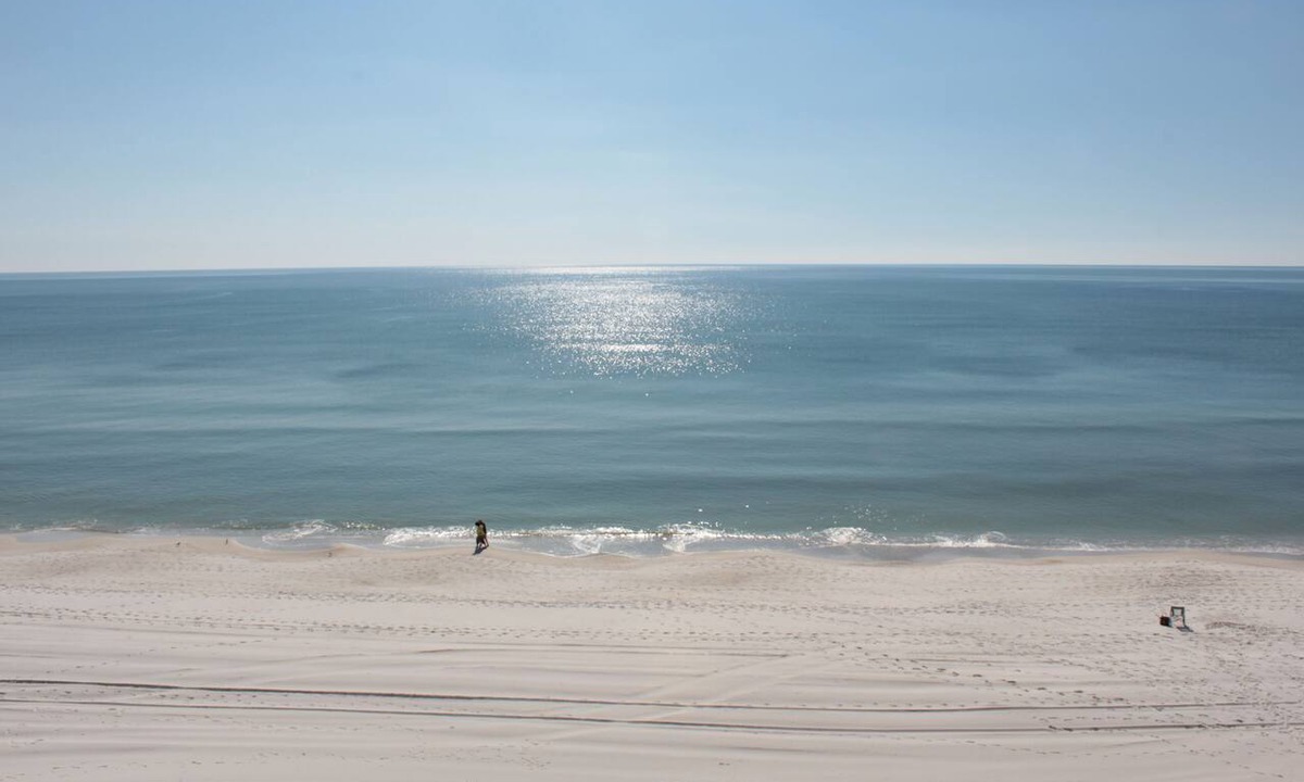 Sunnyside Condo | Pinnacle Port B2607 Spectacular Sun rises/Sunsets Look Last Minute Savings