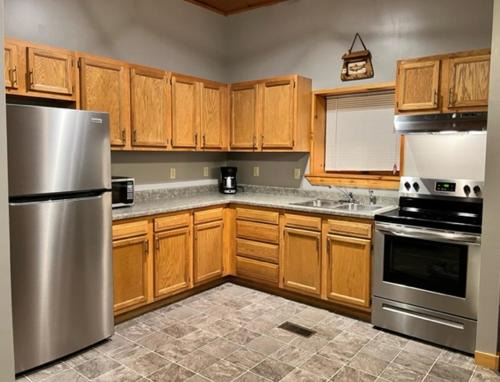 Ohiopyle Villa | Pool Table & Hot tub - closest place to the GAP trail in Ohiopyle