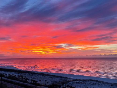 Pensacola Beach Apartment | Portofino Tower 3-1808 Stunning Beachfront National Seashore Views