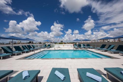South Beach Hotel | President Hotel Villa