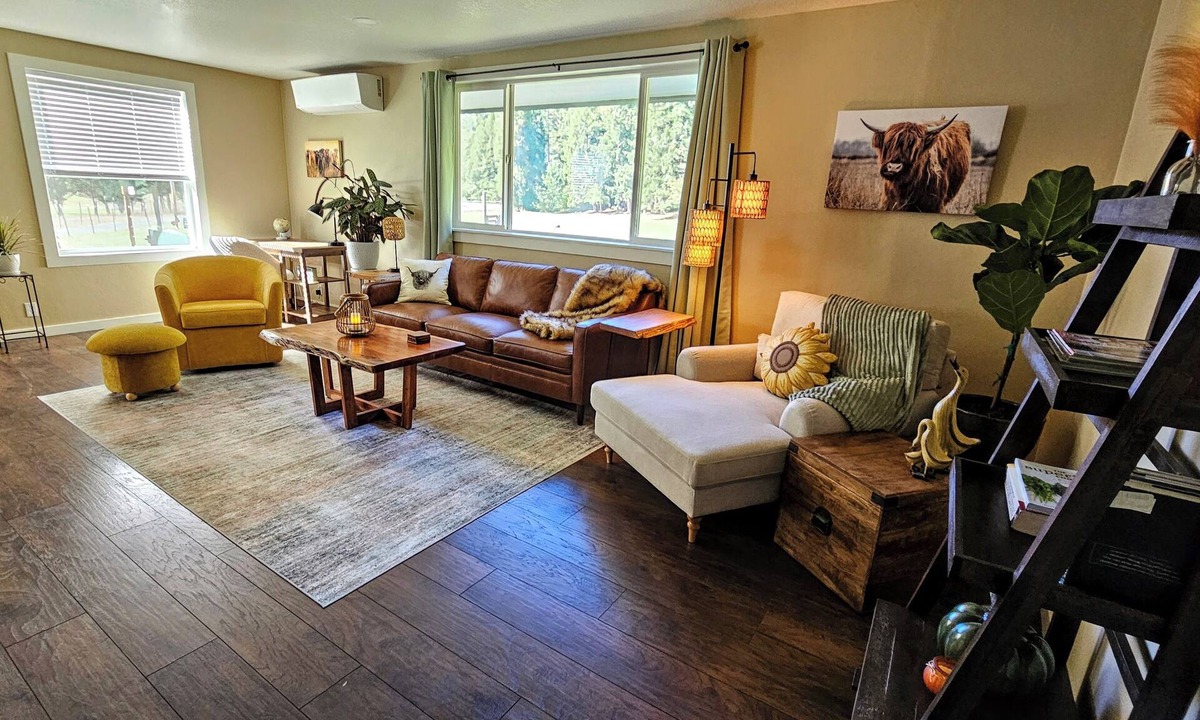 Myrtle Creek House | Private Ranch House, Highland Cattle, Horses & Peaceful Views - a soul refresher