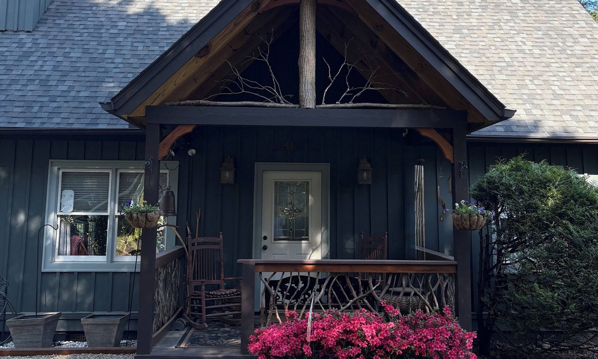 Franklin Cabin | Red Maple Cabin in Franklin NC