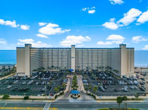 Biltmore Beach Apartment | Regency Towers by Panhandle Getaways