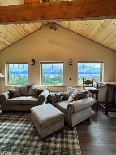 Homer House | Rustic Bay View Cabins- Lodge