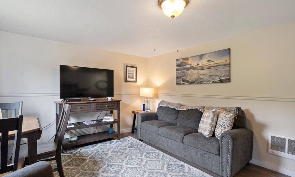 Netarts Apartment | S3 - Beach Break - Surf Inn