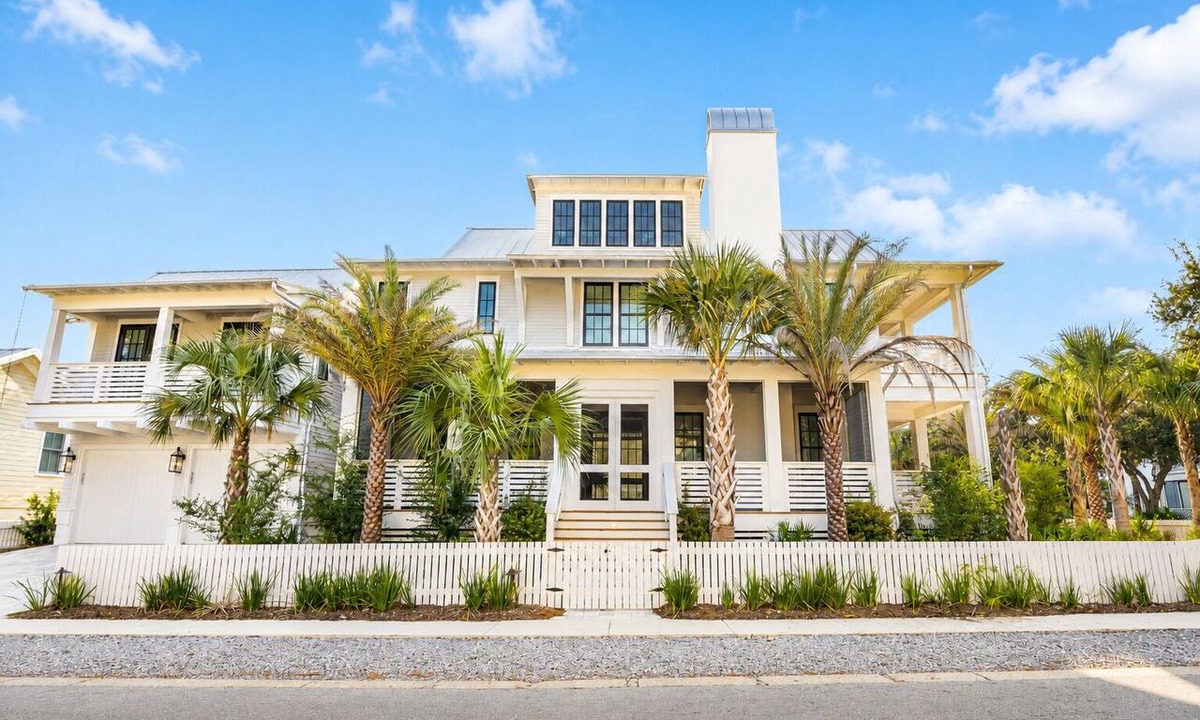Sunnyside House | Sanctuary - Luxury Home + Carriage in Carillon Beach, Sleeps 18