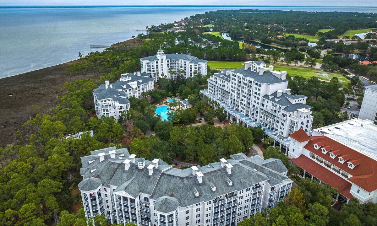 Baytowne Wharf Condo | Sandpiper Paradise- Studio Sandestin