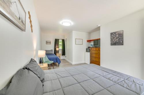 Schroon Lake Apartment | Schroon Lake Room < 1 Mi to Marina & Beach!