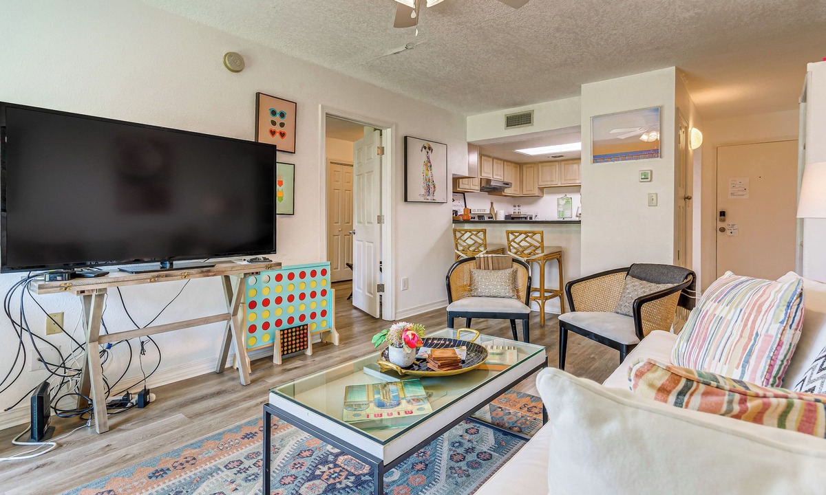 Villa Sabine Apartment | Sea La Vie Condo: Pensacola Beach Access!
