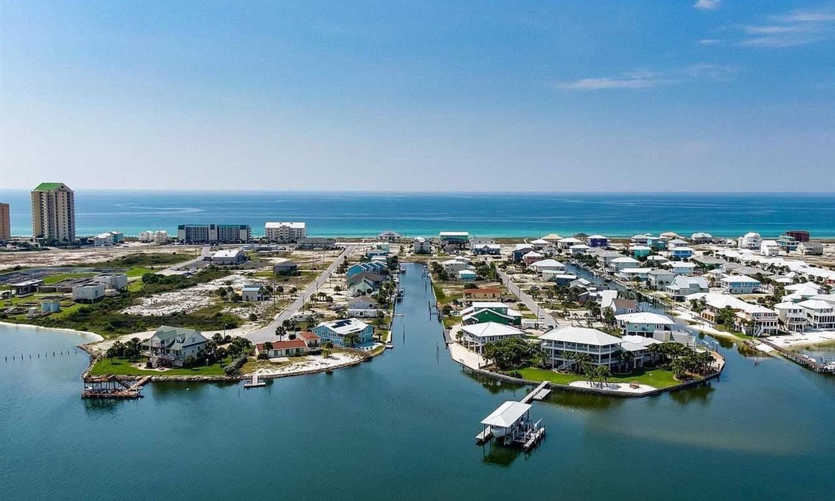 Navarre Beach House | Sea Turtle House-Sound View-Canal-Dock-Private Pool-Elevator