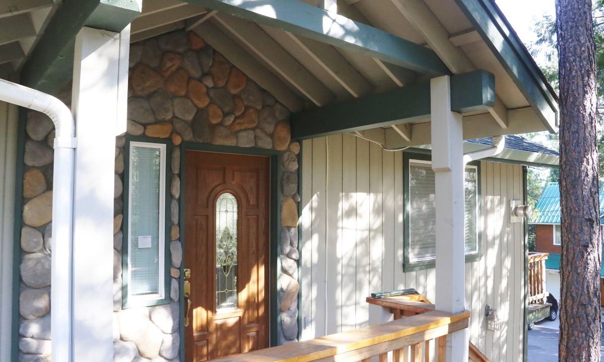 Long Barn Cabin | Serene Alpine Escape near Dodge Ridge ski resort + fast WiFi+EV Charging Station