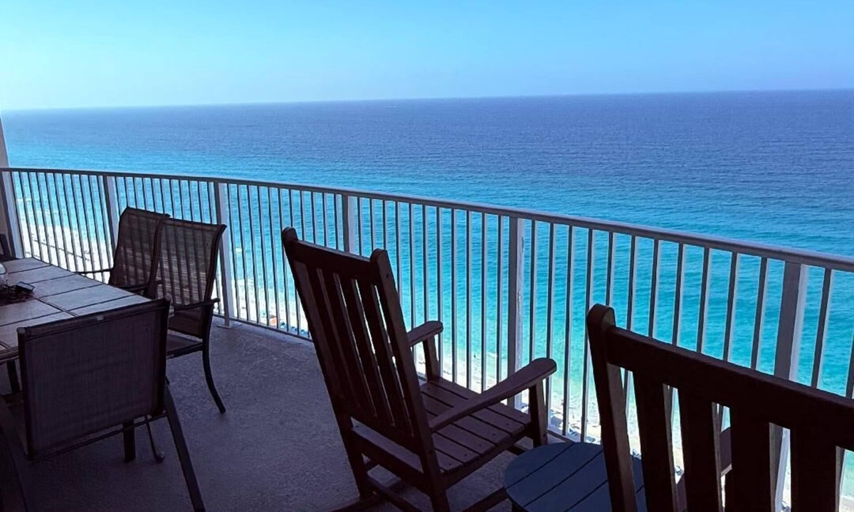 Long Beach Condo | Serenity by the Sea - Spacious End Unit Suite w/Coastal Gulf Views - LG Balcony