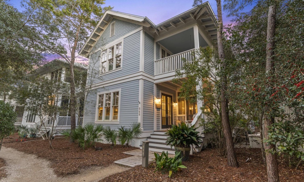 Cottage District House | Shared Amenities w/LSV and Screened Porch
