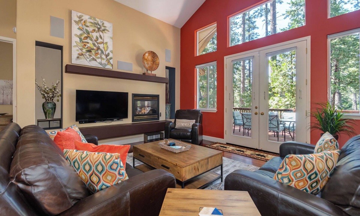 Arnold Cabin | Sierra Sky - Luxurious Retreat with Free Private Lake Access!