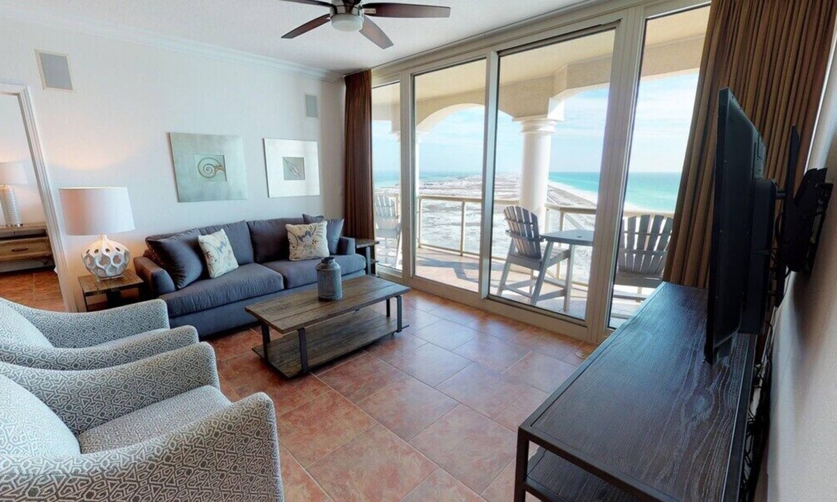 Pensacola Beach Resort | Sleeps 6-Stunning Ocean Front Views-Luxury Resort