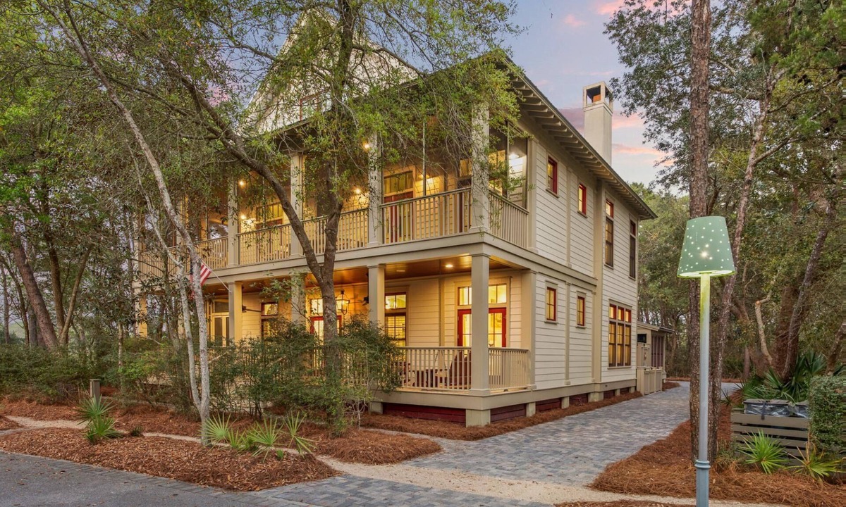 Cottage District House | Spacious Suites | Game Room | Screened Porch