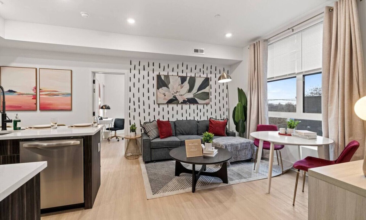 Mantua Apartment | Stylish 1BR Apartment, Walk to Art Museum & Zoo