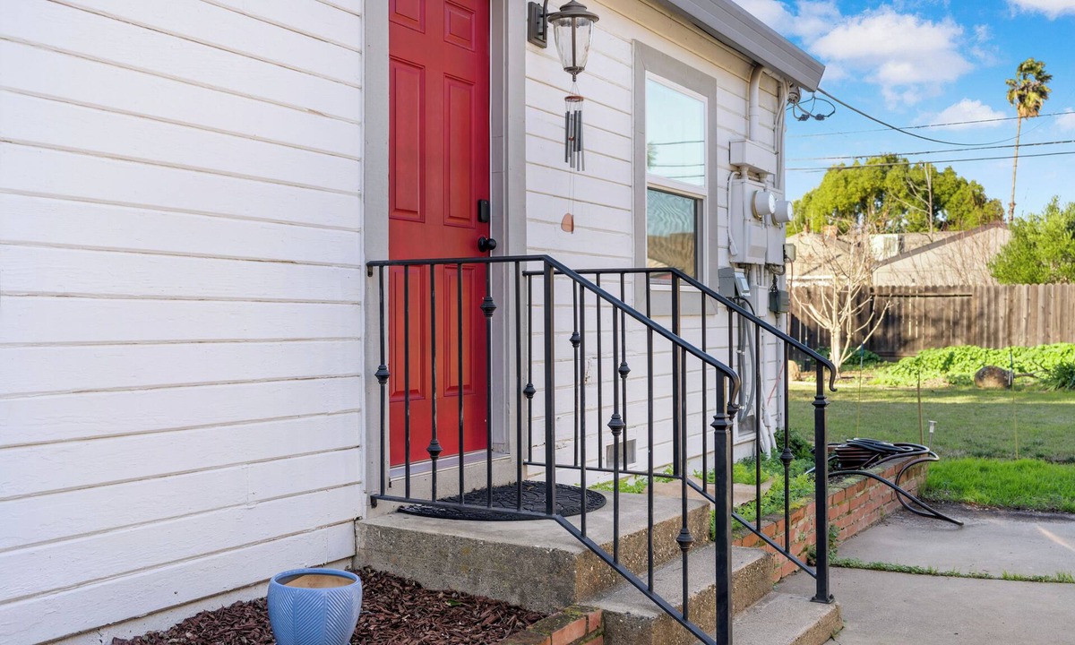 Southeastern Sacramento Apartment | Stylish Private Studio Minutes to Downtown & UCD Med Center