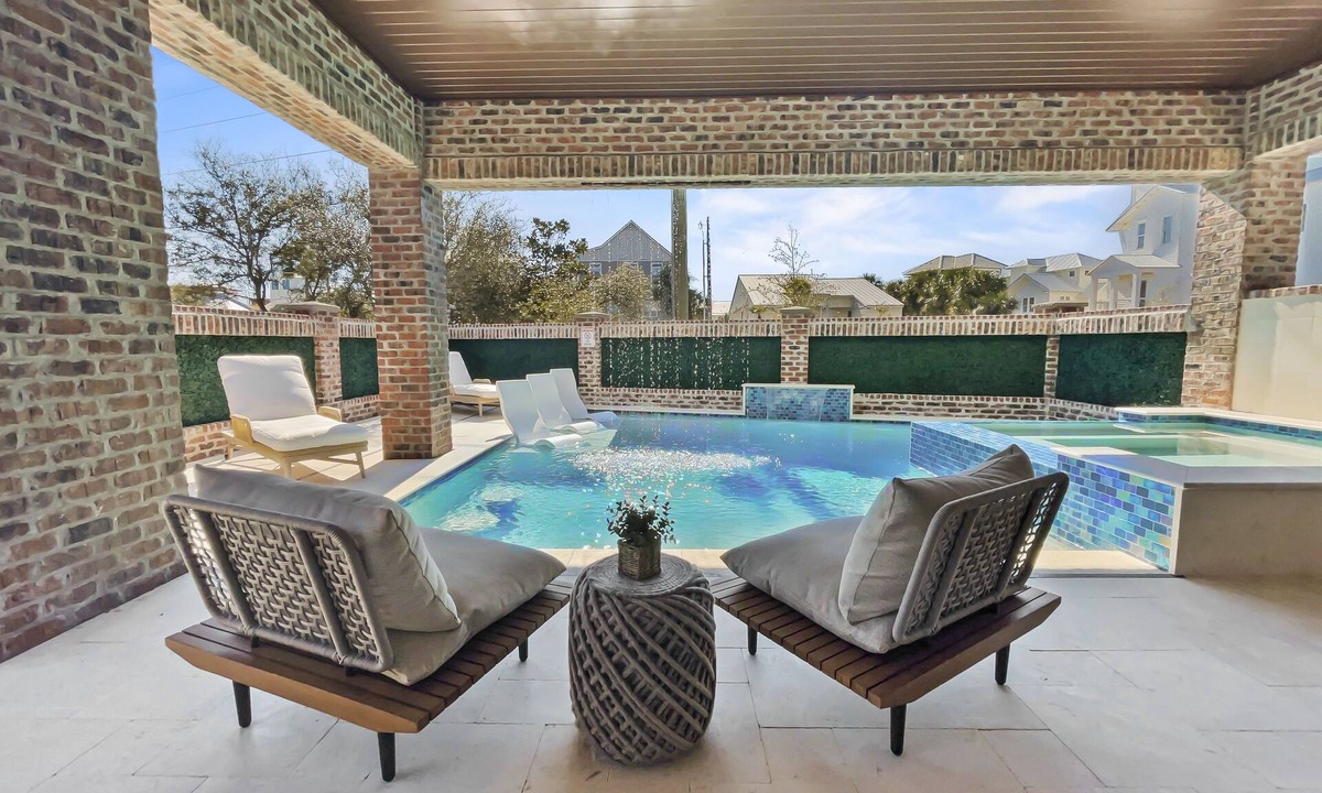 San Juan House | Summer Wind | Ocean Views, Steps to Beach, Private heated pool/Jacuzzi, Golf Cart, Bikes, Ample Parking
