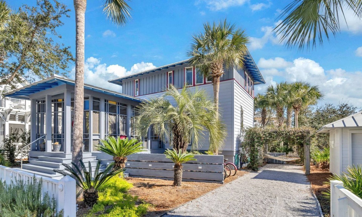 Sunnyside House | Summerlight - Coastal Cottage in Carillon, Walk to Beach, Golf Cart Available 🛺