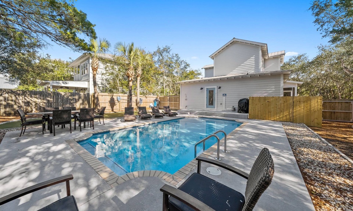 White's Gulfview House | Sunshine Daydream - Pool, Fun Outdoor Space, Sleeps 13