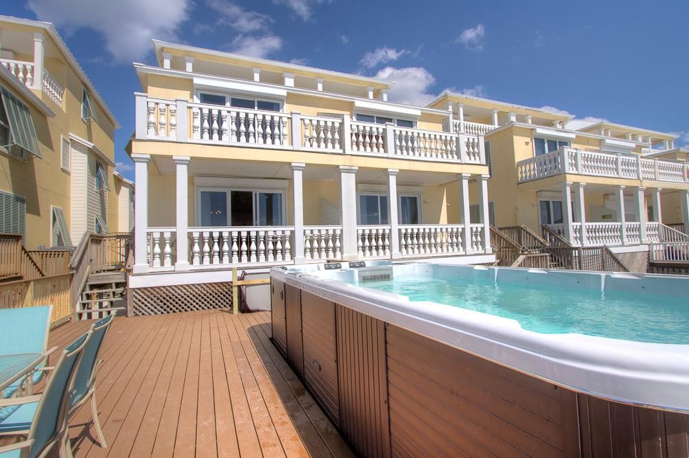 Silver Sands Beach Villa | Surf Song - Beachfront Home with SwimSpa - On the Beach! Sleeps 20!