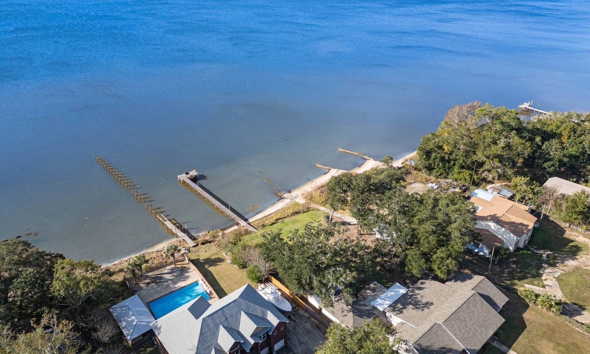 Florida Panhandle House | "The Bay House" w/Dock, Hot Tub, Kayaks Boat Ramp