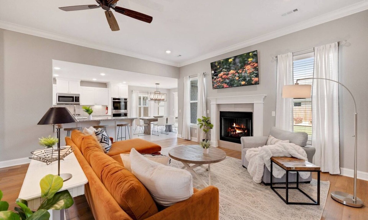 Bentonville House | The Marigold - Modern - 5 mi to Downtown
