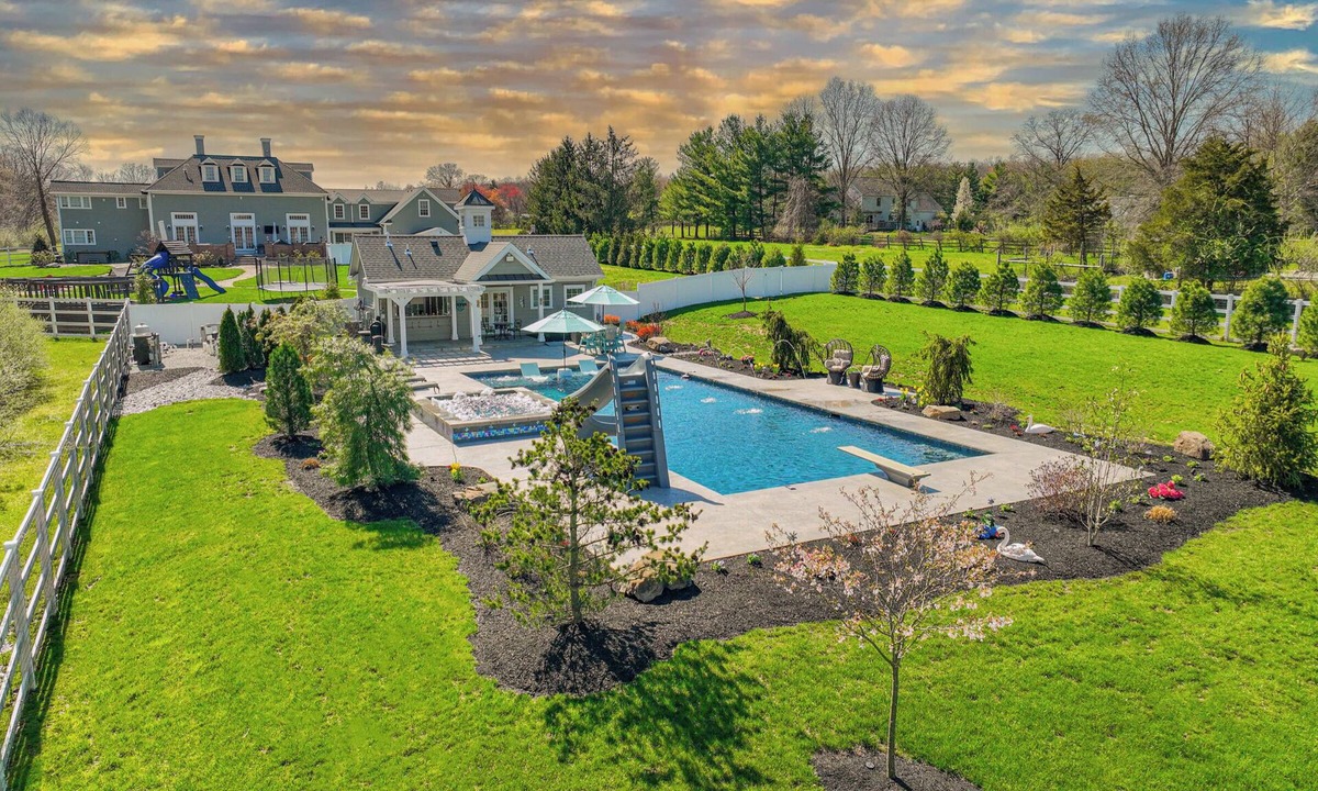 Baptistown House | The Rivertown Reserve - 6BR Estate with Pool & Pool House