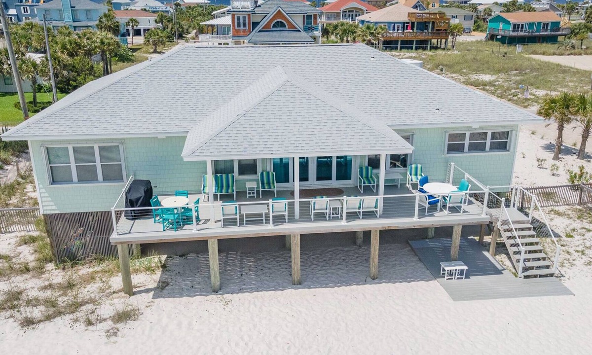 Villa Segunda House | The Sandcastle | Gulf Front Home | Pet Friendly | Sleeps 14