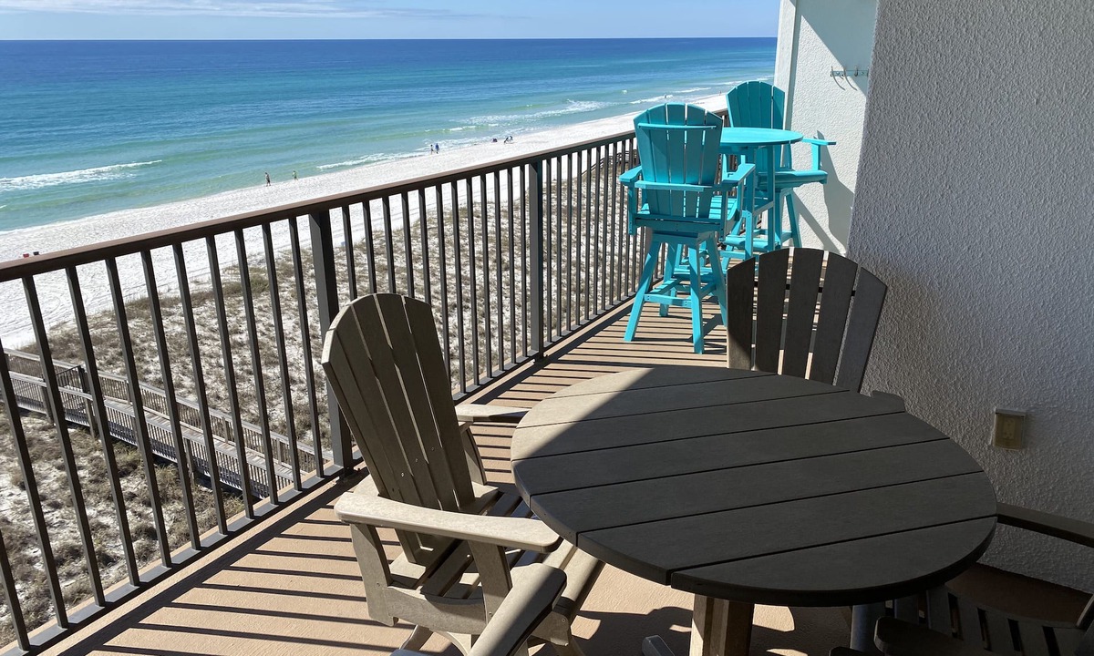 Navarre Beach Condo | Top floor, August 10% off! You can have that 2026 Beach Vac action. Book Now!