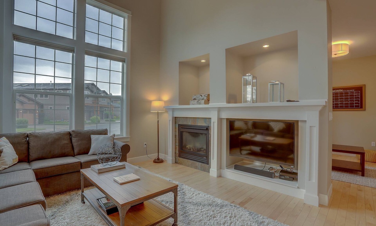 Southern Crossing House | Vantage Point - Hot Tub, Updated, Outdoor Spaces, Steps to Old Mill and River