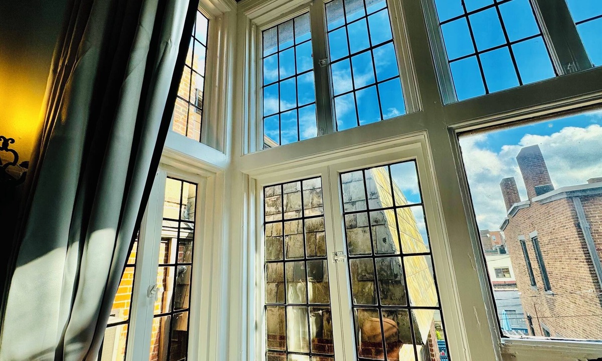 Allegheny-West House | Victorian home on Western Ave, Walk to PNC Park, Stage AE & Acrisure