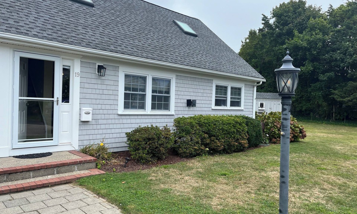 Falmouth Condo | Walk to beach and town: 3-bedroom condo with AC and WiFi in lovely Falmouth.